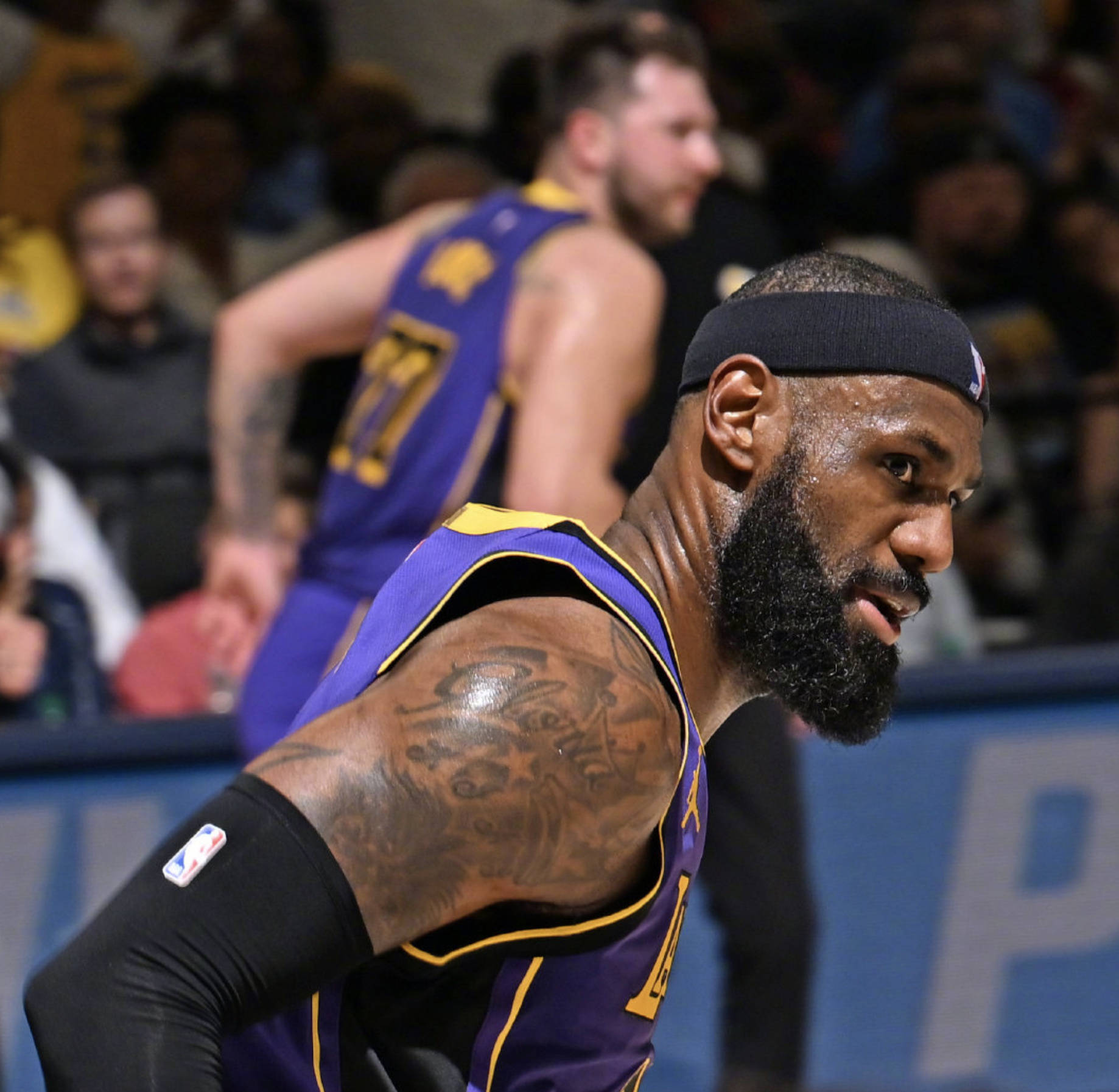 CBA季后赛今晚走向成谜，丹佛掘金遗憾出局，媒体盛赞，年轻球员得到机会的简单介绍-九游娱乐平台